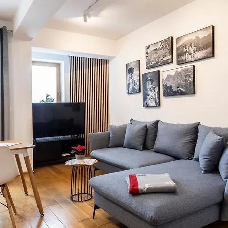 Udanypobyt Tuwima זקופאנה