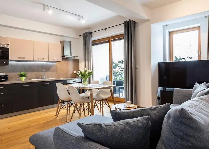 Udanypobyt Tuwima * زاكوباني